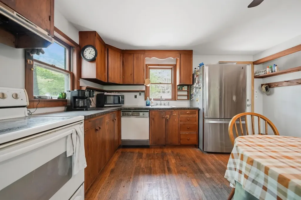 166 Cram Road Weare NH 03281
