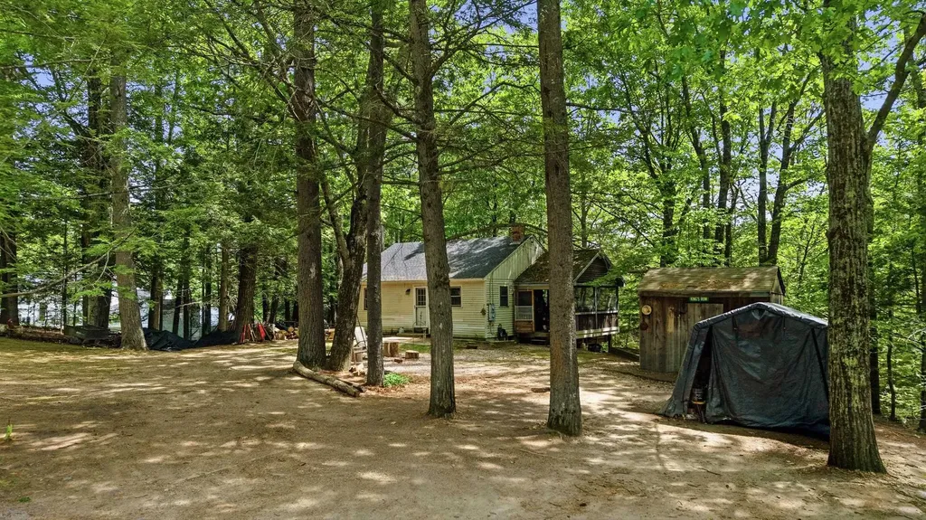 166 Cram Road Weare NH 03281