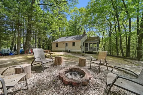 166 Cram Road Weare NH 03281