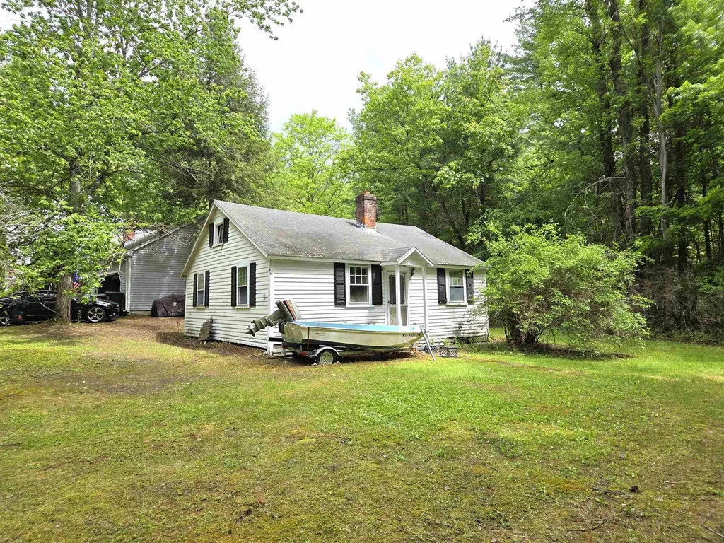 62 Boston Post Road Amherst NH 03031