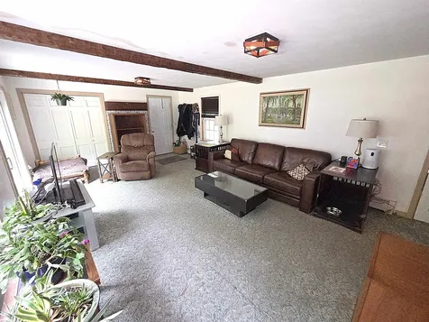 62 Boston Post Road Amherst NH 03031