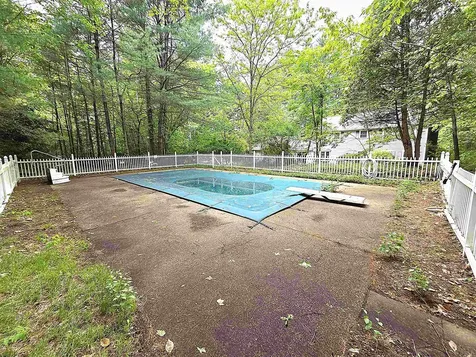 62 Boston Post Road Amherst NH 03031