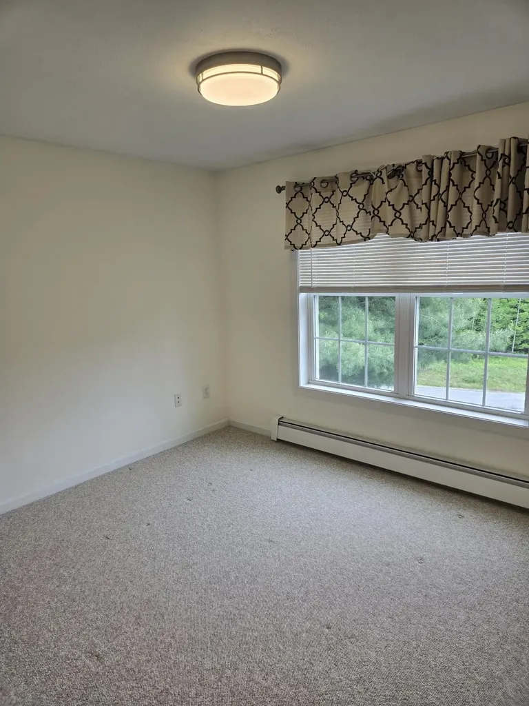 28 Owens Drive Swanzey NH 03446