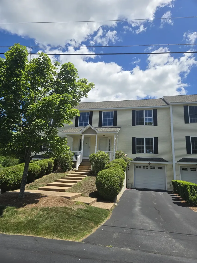 28 Owens Drive Swanzey NH 03446