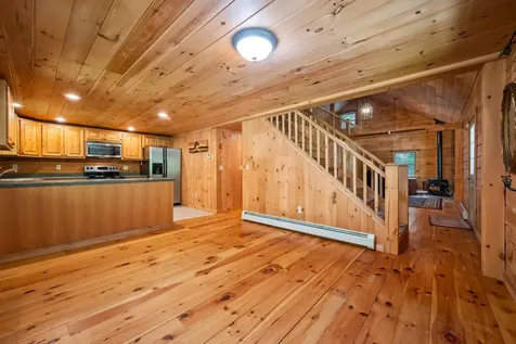 81 Pine Valley Road Bethlehem NH 03574