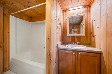 81 Pine Valley Road Bethlehem NH 03574