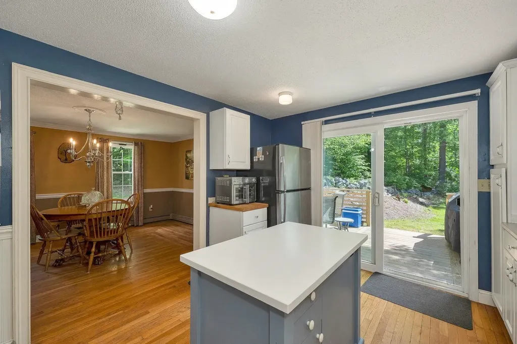40 Sheldon Road Derry NH 03038