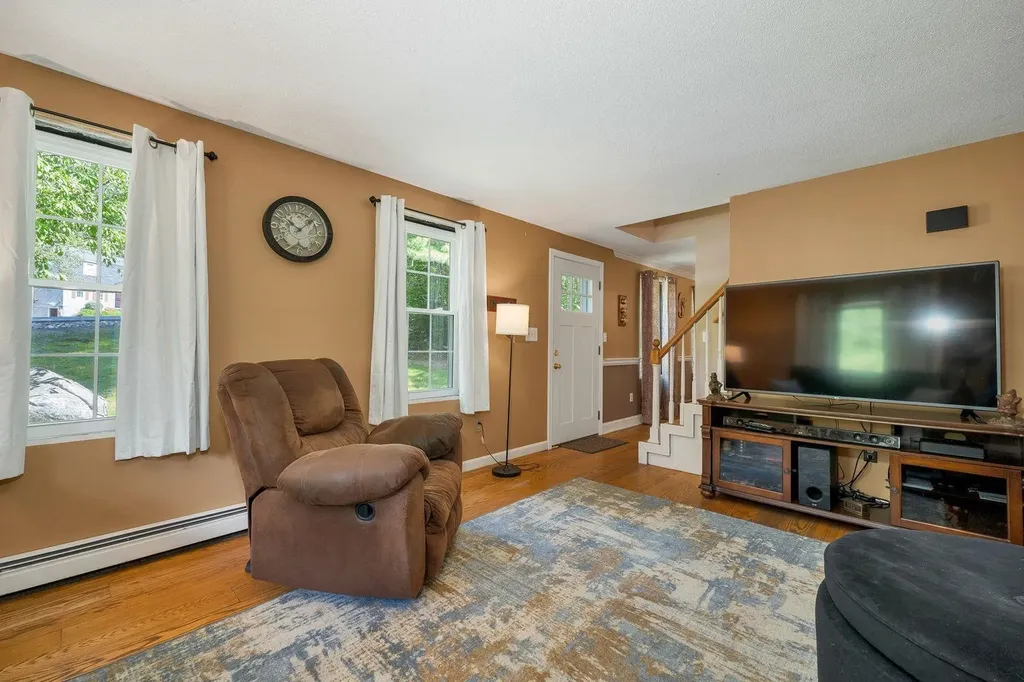 40 Sheldon Road Derry NH 03038