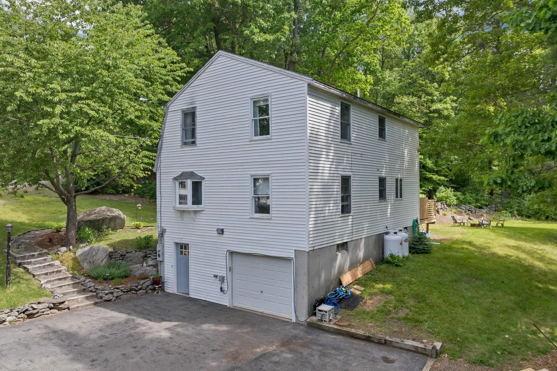 40 Sheldon Road Derry NH 03038