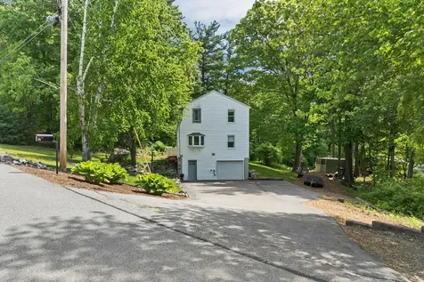 40 Sheldon Road Derry NH 03038