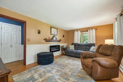 40 Sheldon Road Derry NH 03038