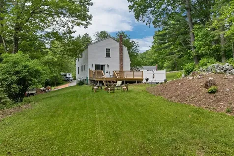 40 Sheldon Road Derry NH 03038
