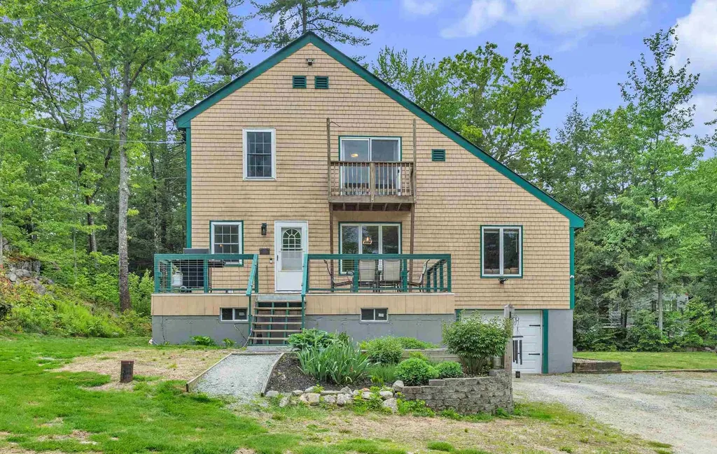 21 King's Row Hillsborough NH 03244