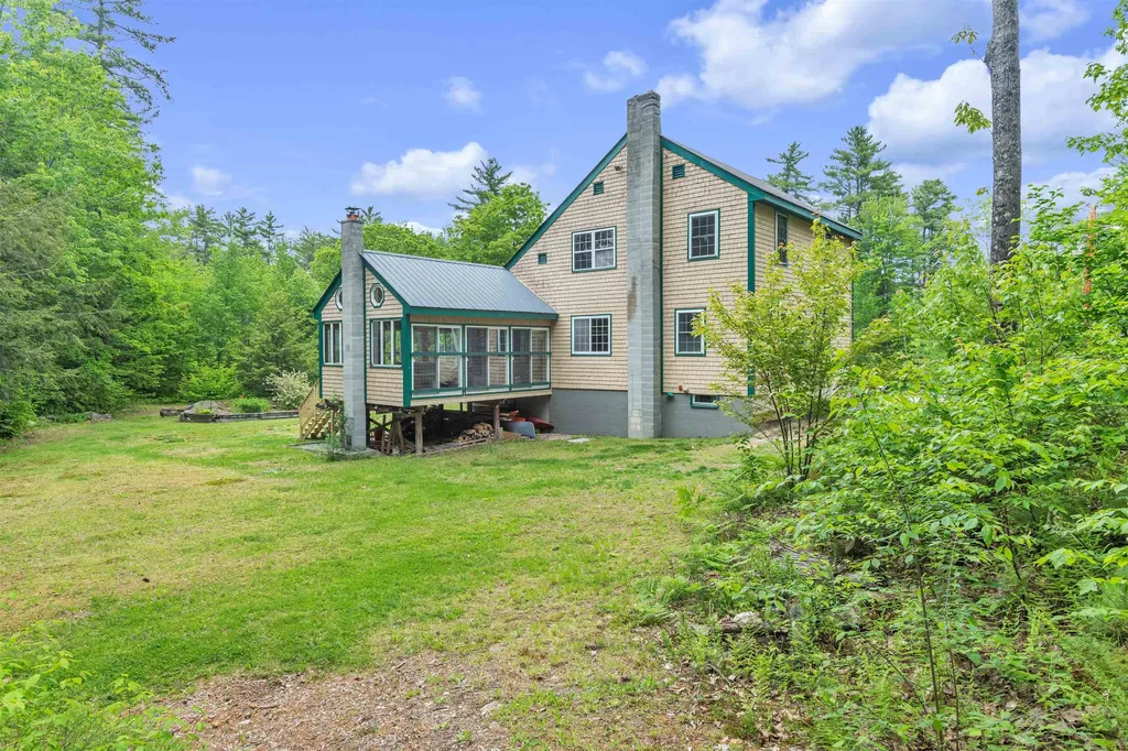 21 King's Row Hillsborough NH 03244