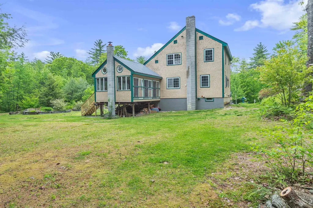 21 King's Row Hillsborough NH 03244