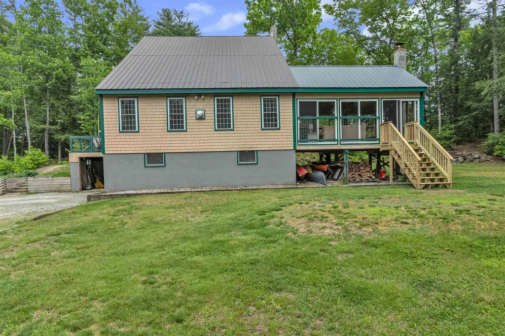 21 King's Row Hillsborough NH 03244