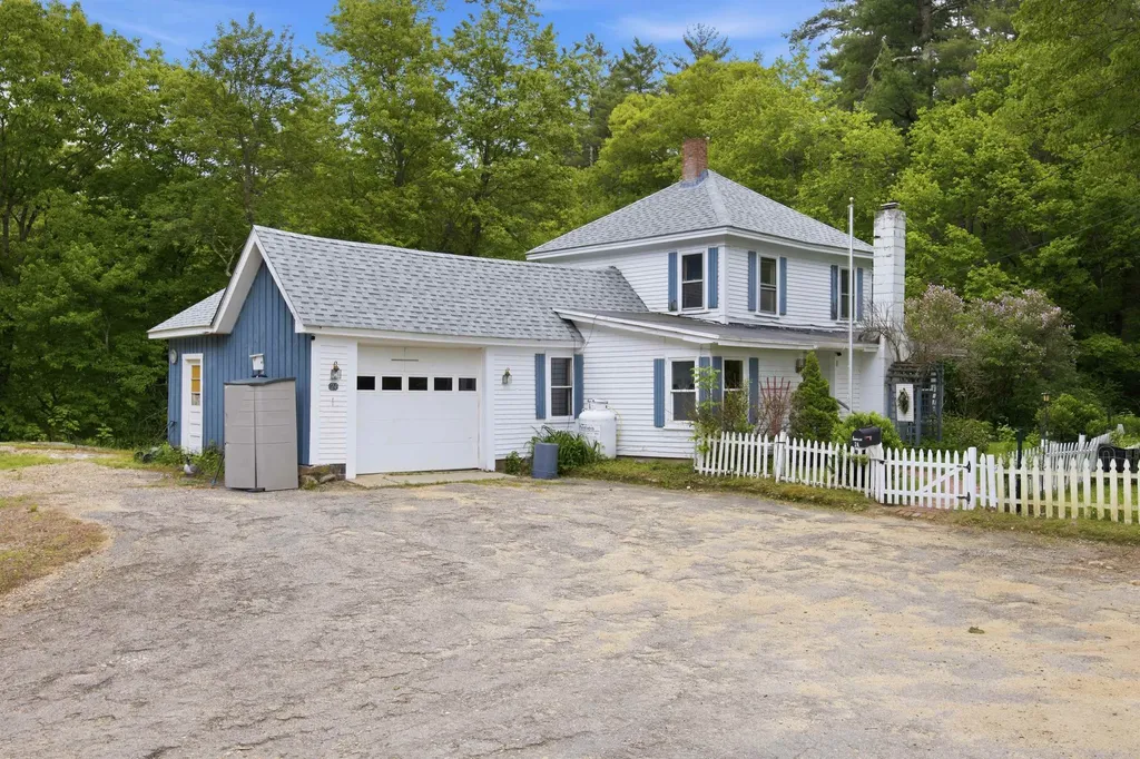 24 Sand Hill Road Hill NH 03243