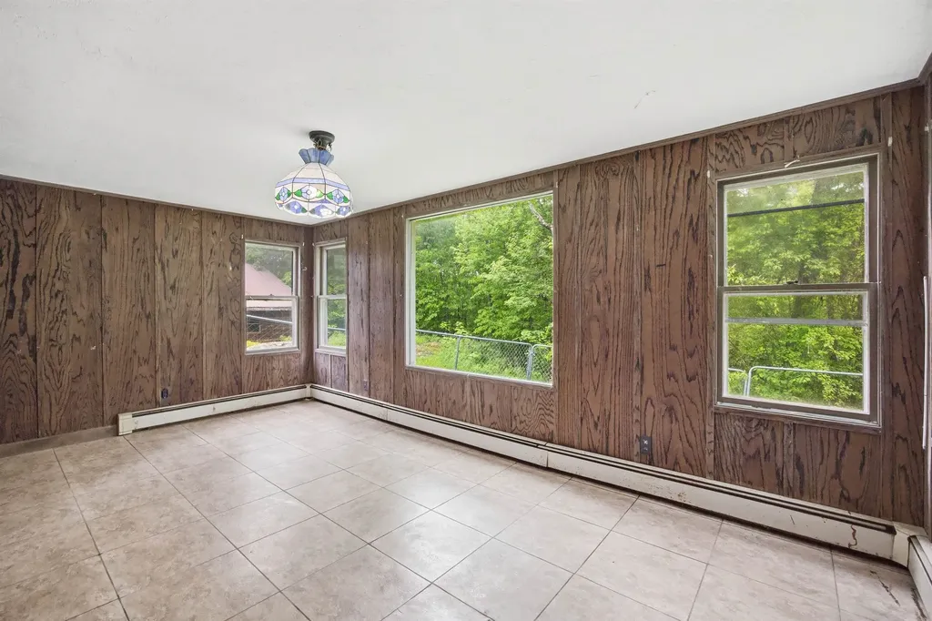 24 Sand Hill Road Hill NH 03243