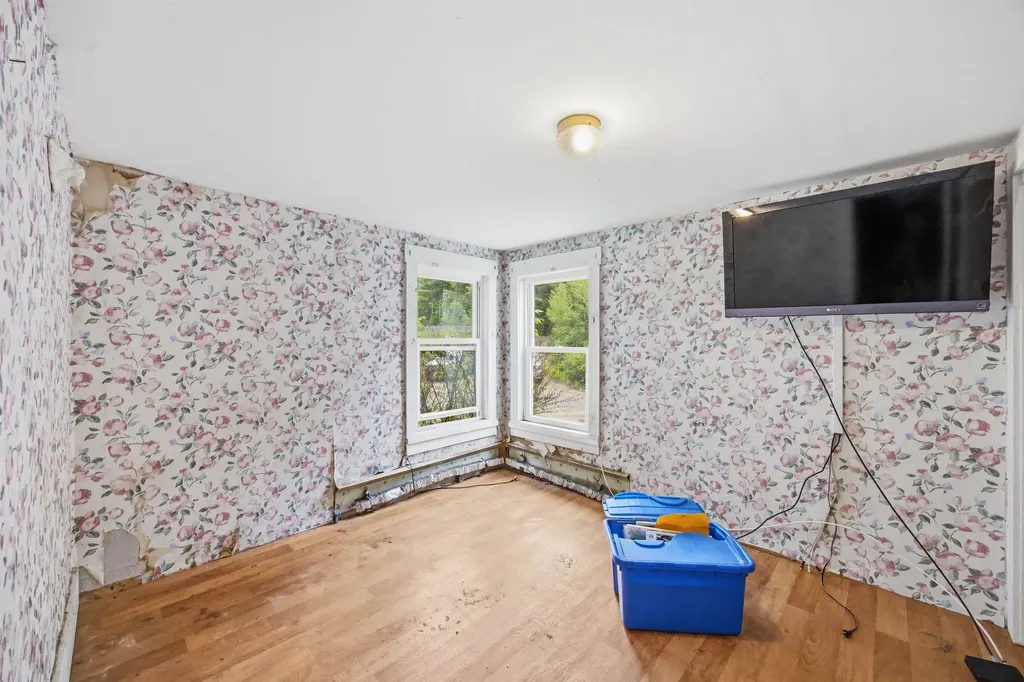 24 Sand Hill Road Hill NH 03243