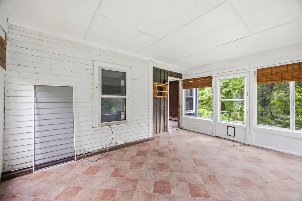 24 Sand Hill Road Hill NH 03243