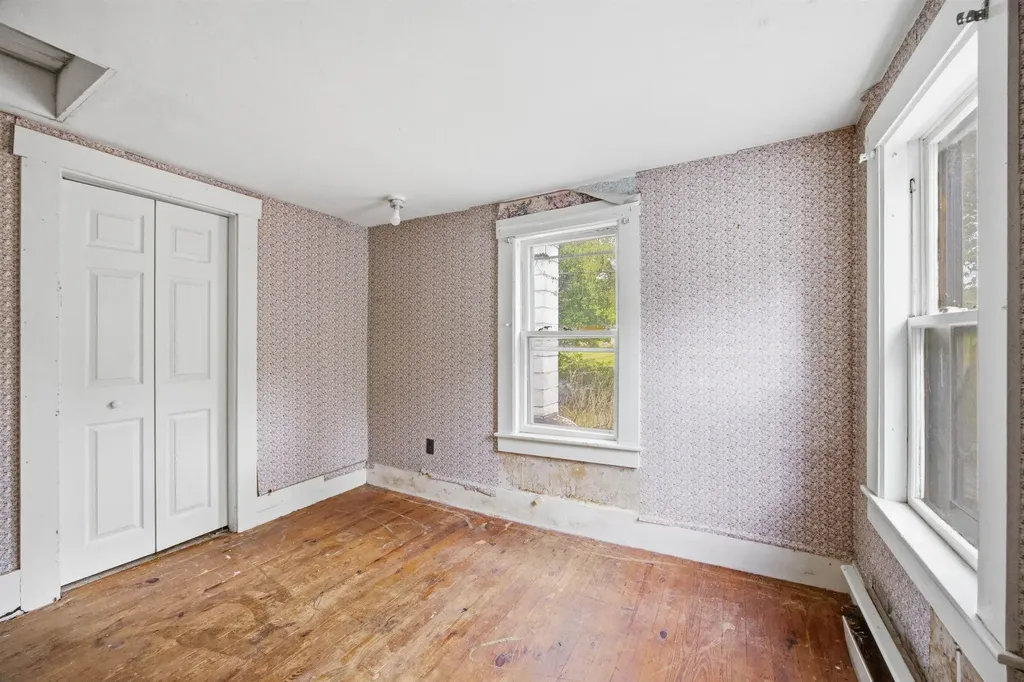 24 Sand Hill Road Hill NH 03243