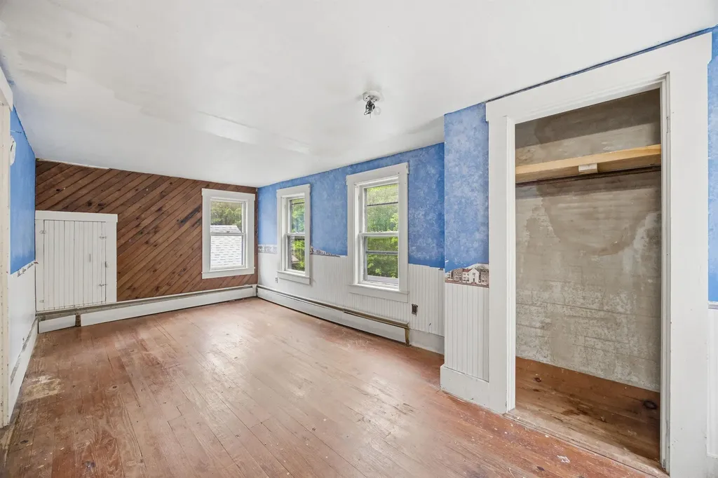 24 Sand Hill Road Hill NH 03243