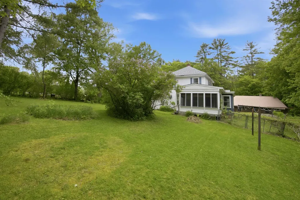 24 Sand Hill Road Hill NH 03243