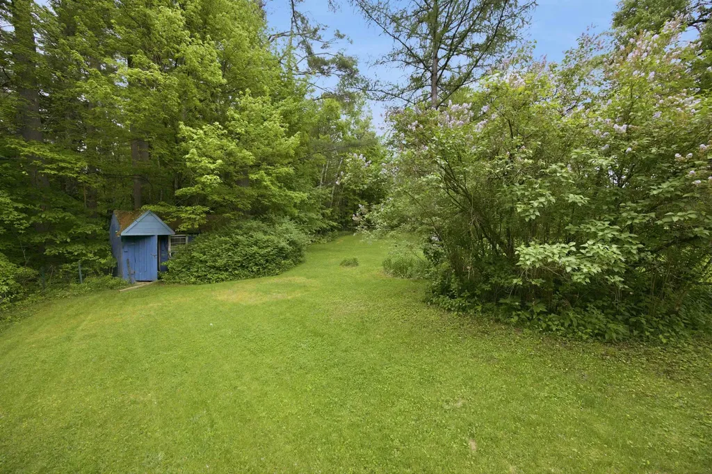 24 Sand Hill Road Hill NH 03243