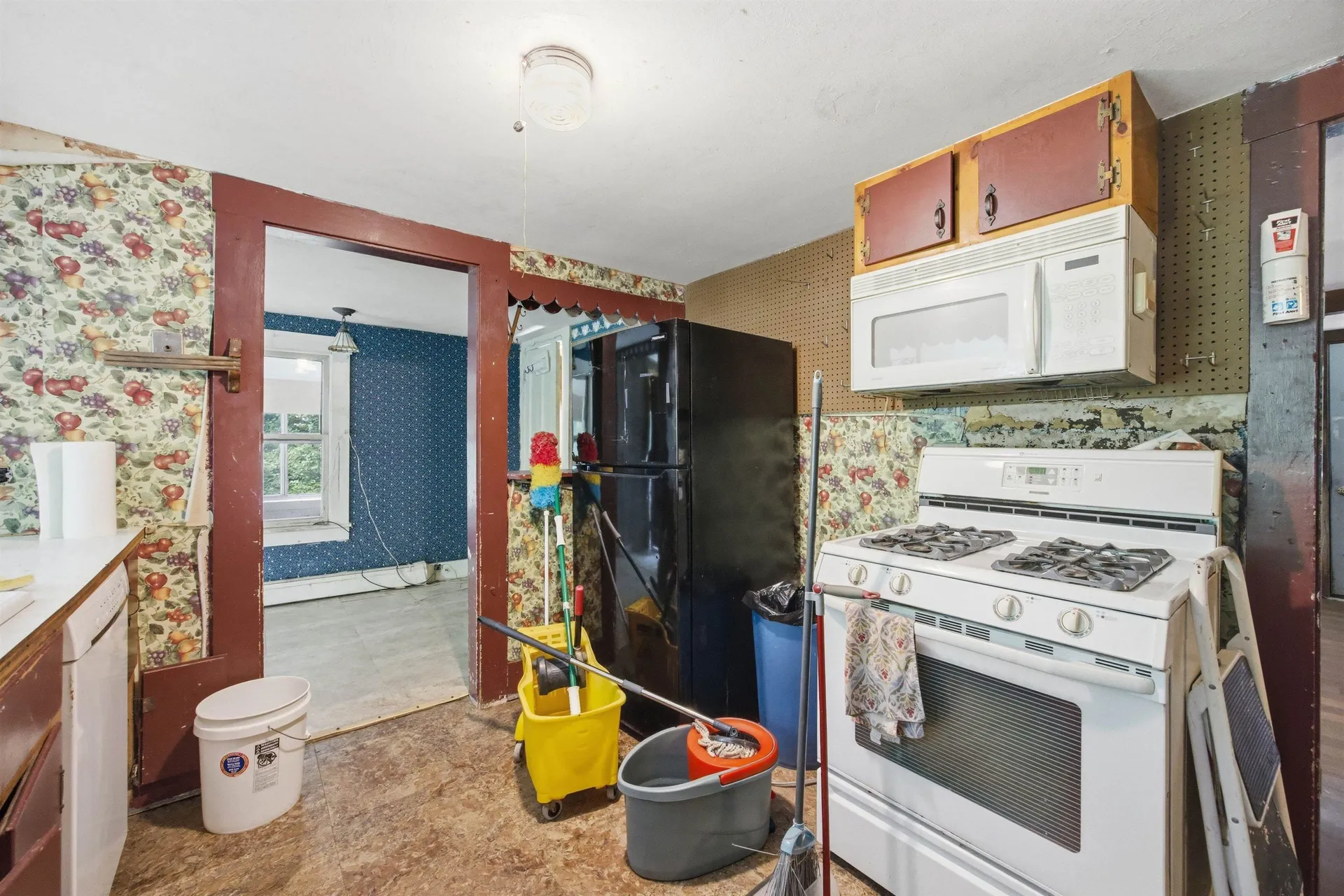 24 Sand Hill Road Hill NH 03243