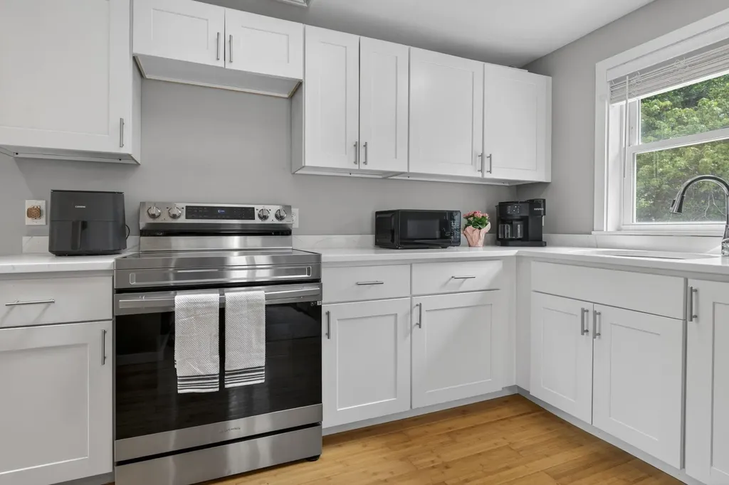 30 Amberwood Drive Atkinson NH 03811