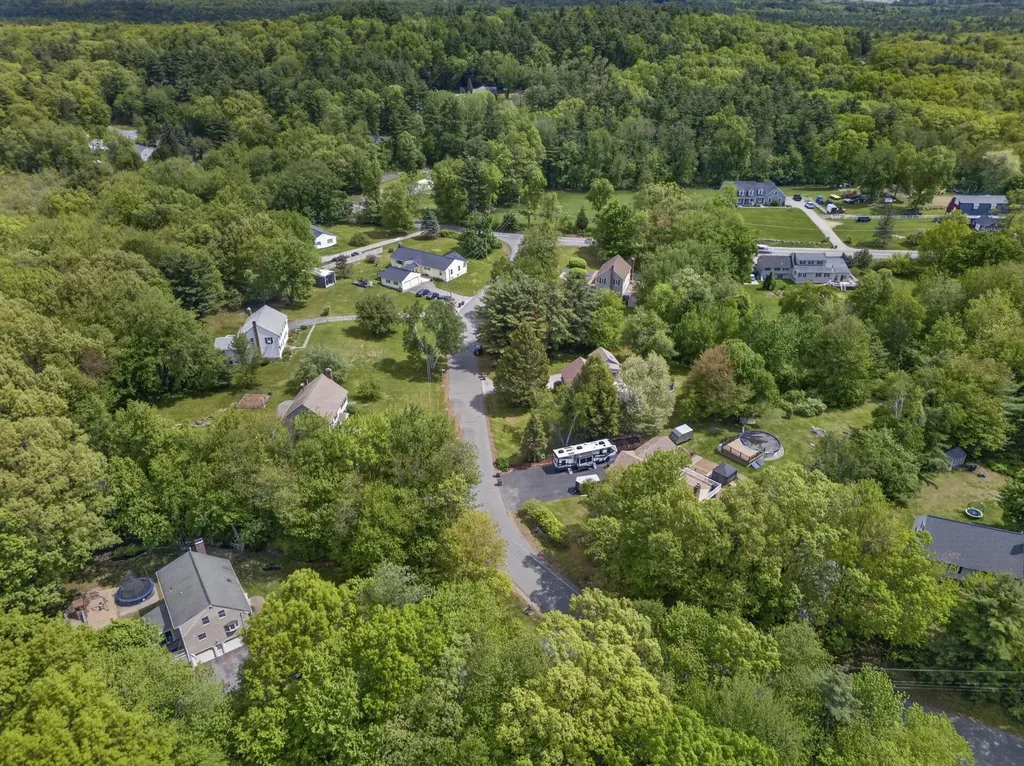 30 Amberwood Drive Atkinson NH 03811