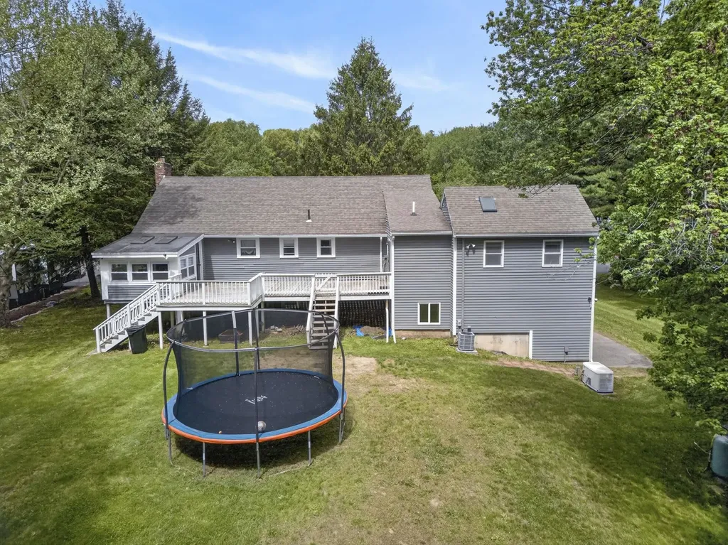 30 Amberwood Drive Atkinson NH 03811