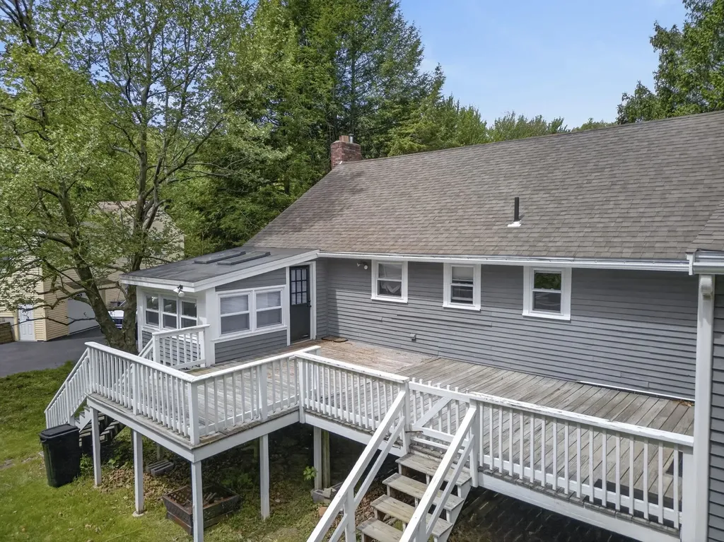 30 Amberwood Drive Atkinson NH 03811