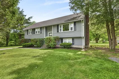 30 Amberwood Drive Atkinson NH 03811
