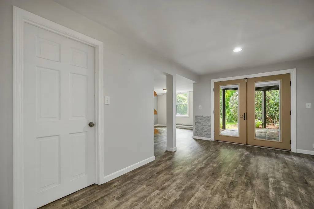 51 Stacey Circle Windham NH 03087