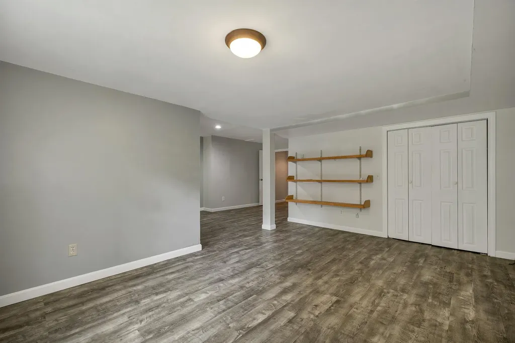 51 Stacey Circle Windham NH 03087