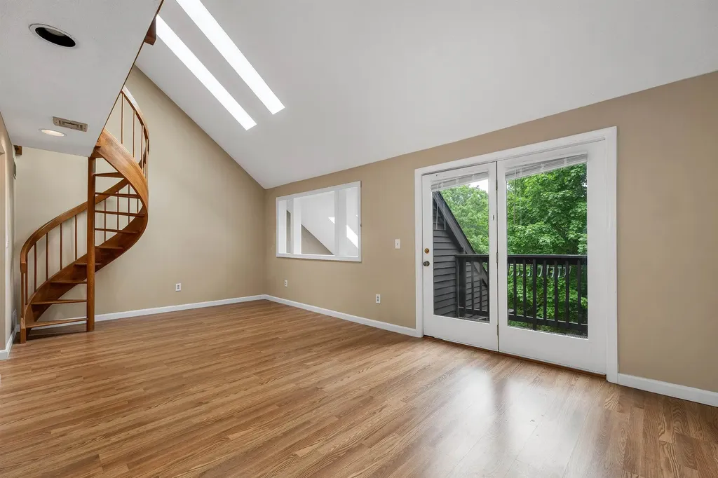 51 Stacey Circle Windham NH 03087