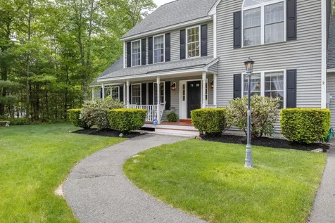 7 Westminster Lane Auburn NH 03032