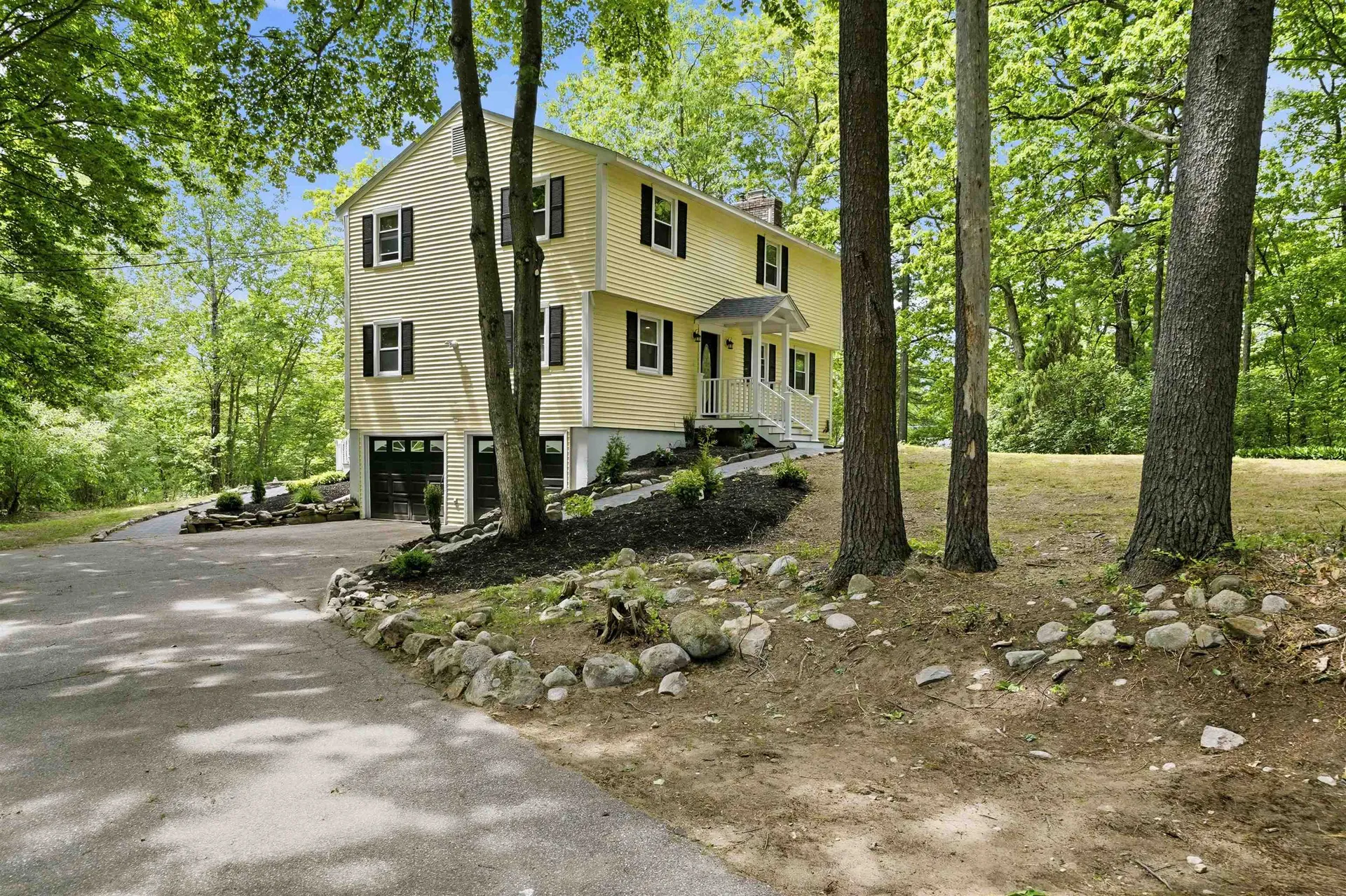 27 Gilcreast Road Londonderry NH 03053