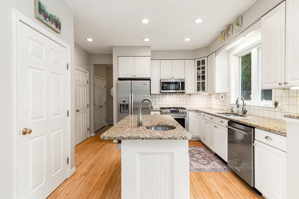 31 Barrett Lane Williston VT 05495