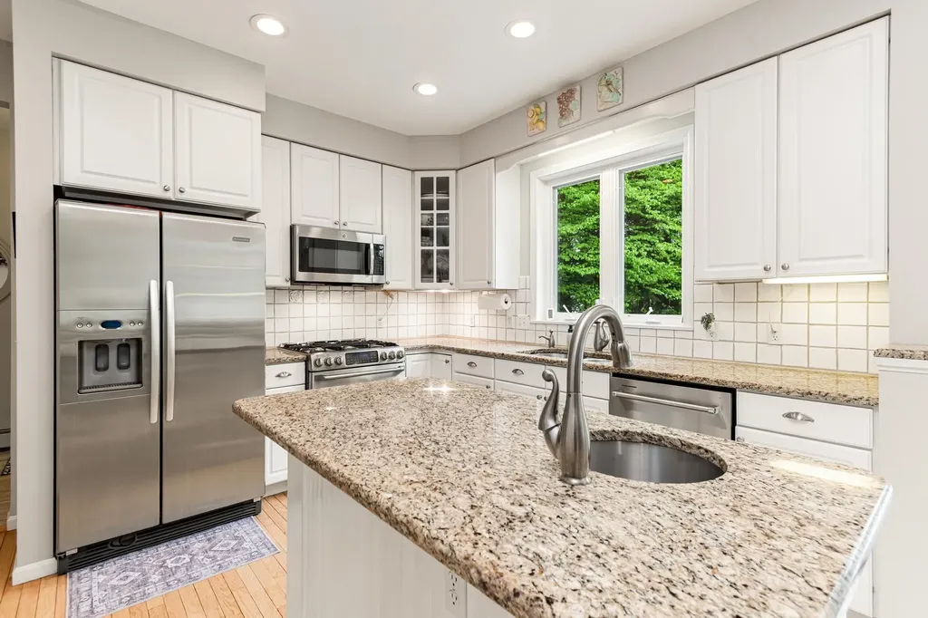 31 Barrett Lane Williston VT 05495