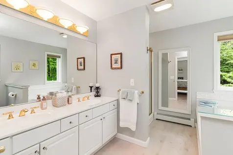 31 Barrett Lane Williston VT 05495