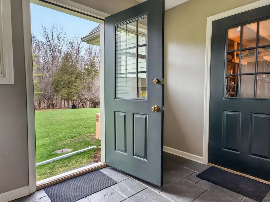 79 Featherbed Lane South Hero VT 05486