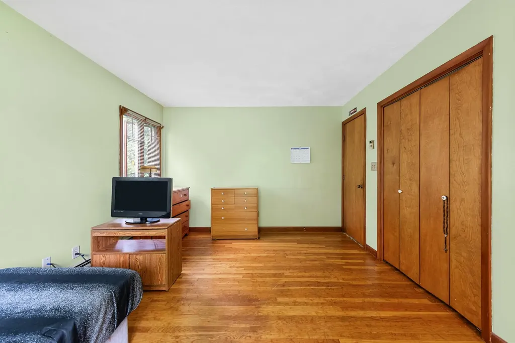 2 Parker Drive Hudson NH 03051