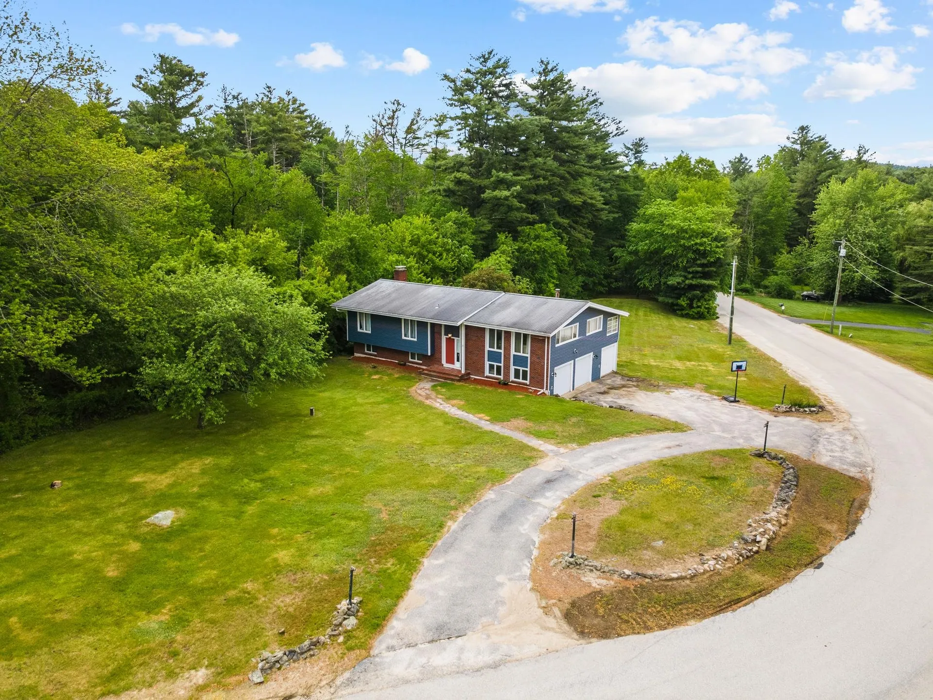 2 Parker Drive Hudson NH 03051