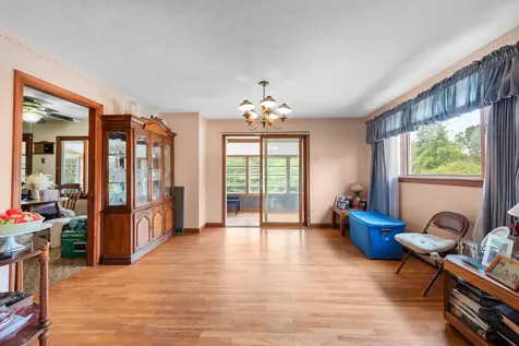 2 Parker Drive Hudson NH 03051