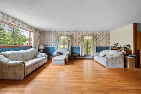 2 Parker Drive Hudson NH 03051