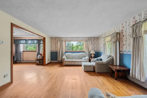 2 Parker Drive Hudson NH 03051