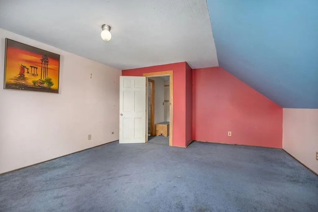 348 North Road Deerfield NH 03037
