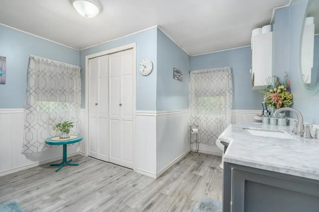 348 North Road Deerfield NH 03037